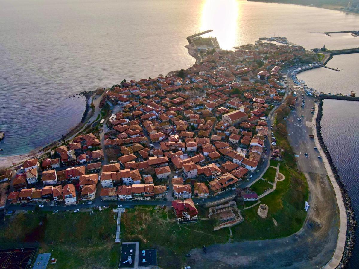 Family Hotel Lebed Nesebar Exterior photo
