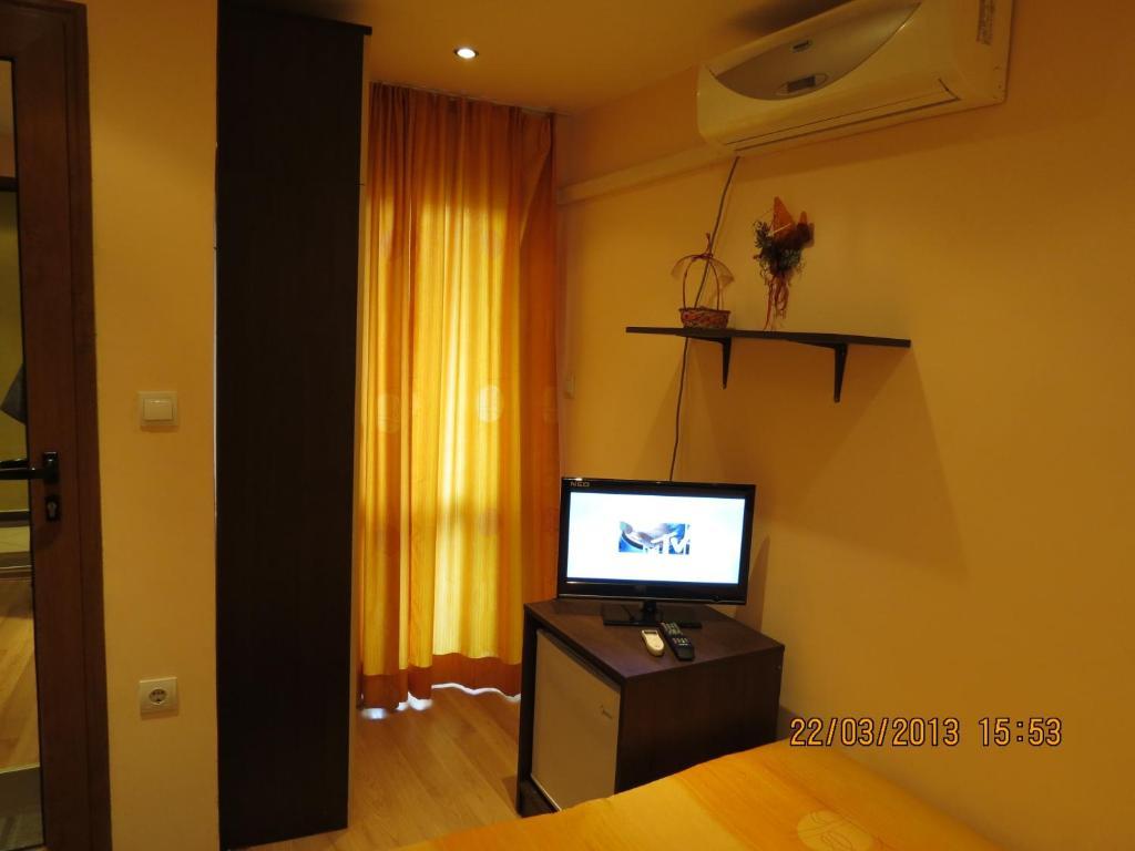 Family Hotel Lebed Nesebar Room photo